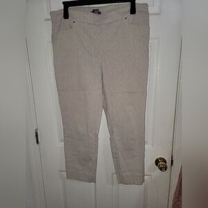 Hilary Radley Beige Cropped Pants